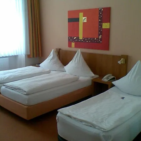 Zur Krone Hotel 3*