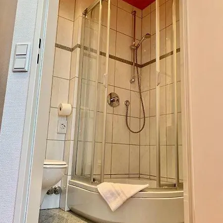 Zur Krone Hotel 3*