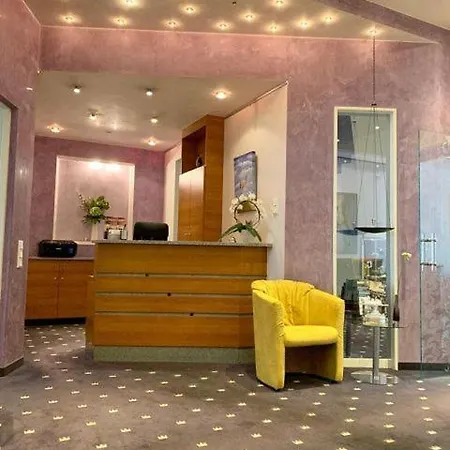 Zur Krone Hotel