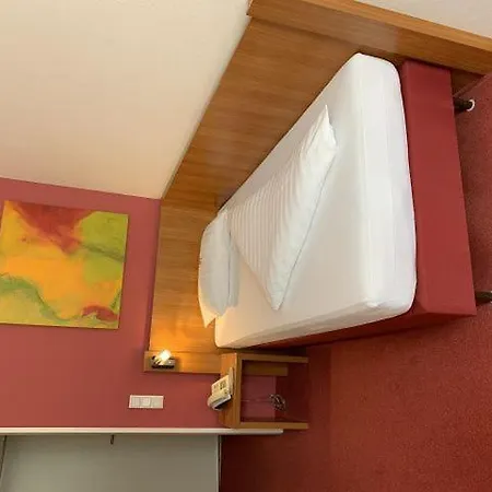 Otel Zur Krone Wuppertal