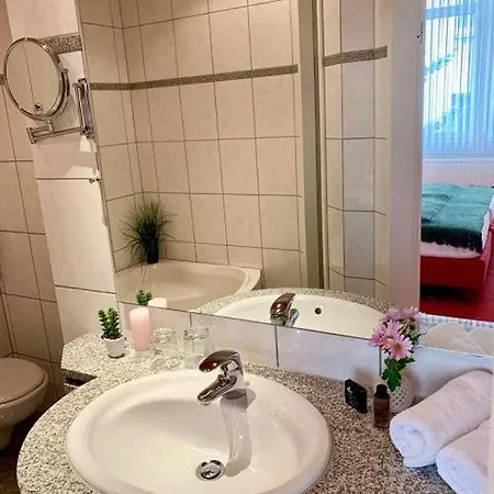 Zur Krone Hotel 3*