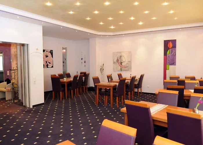 Zur Krone Hotel 3*