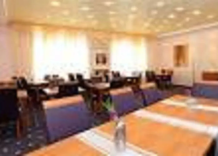 Zur Krone Hotel 3*