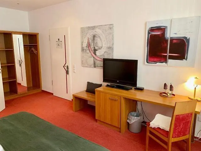 Zur Krone Hotel 3*