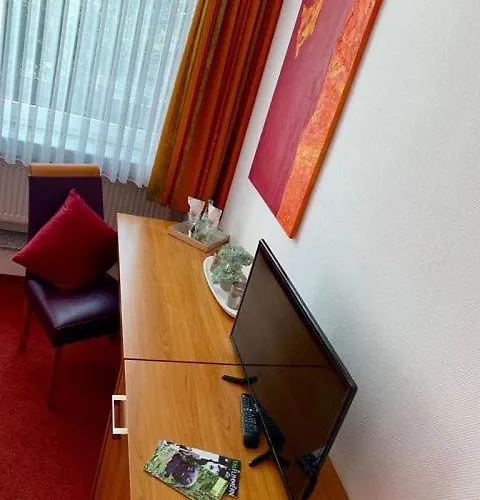 Отель Zur Krone 3*